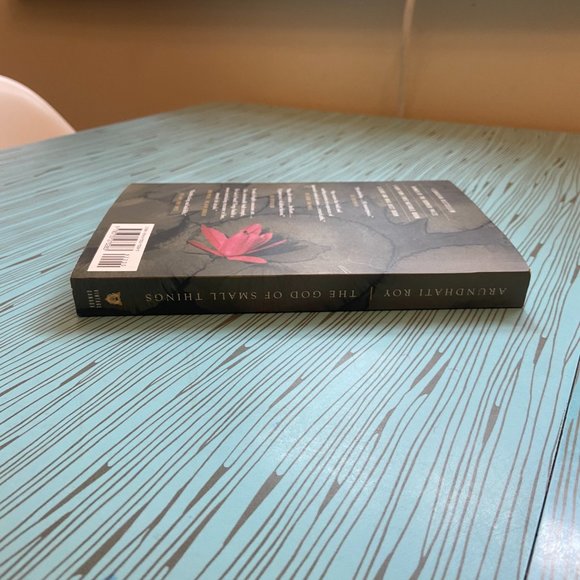 The God of Small Things by Arundhati Roy - Paperback - Picture 5 of 9